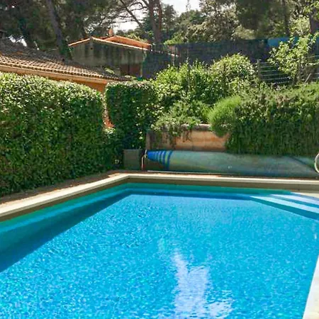 Casa vacanze In Les Angles With Kitchen Les Angles (Gard)